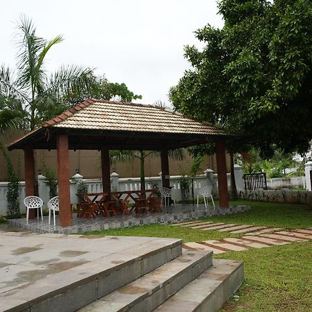 Tamarind Heritage Holiday Home Ангамали Экстерьер фото