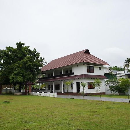 Tamarind Heritage Holiday Home Ангамали Экстерьер фото