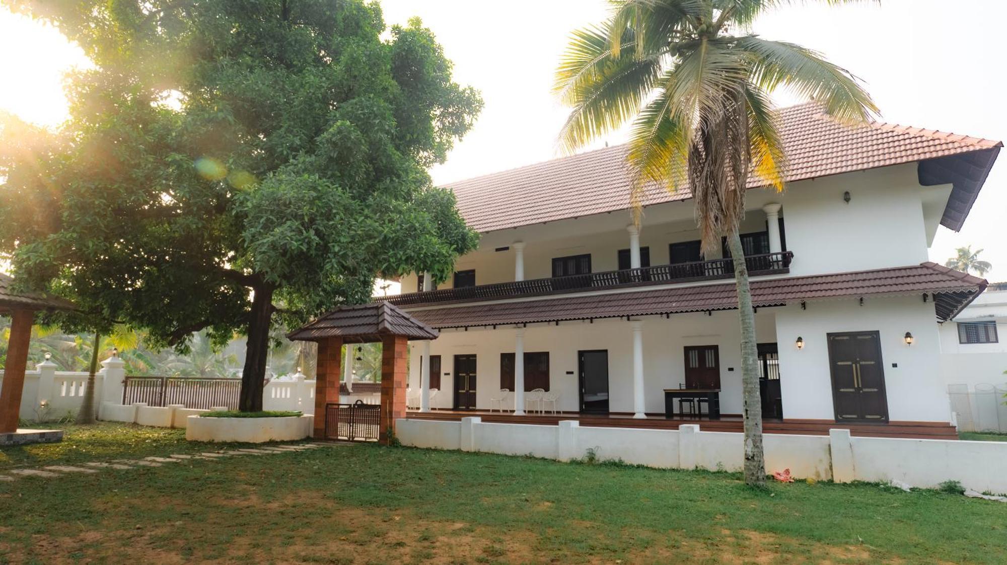Tamarind Heritage Holiday Home Ангамали Экстерьер фото