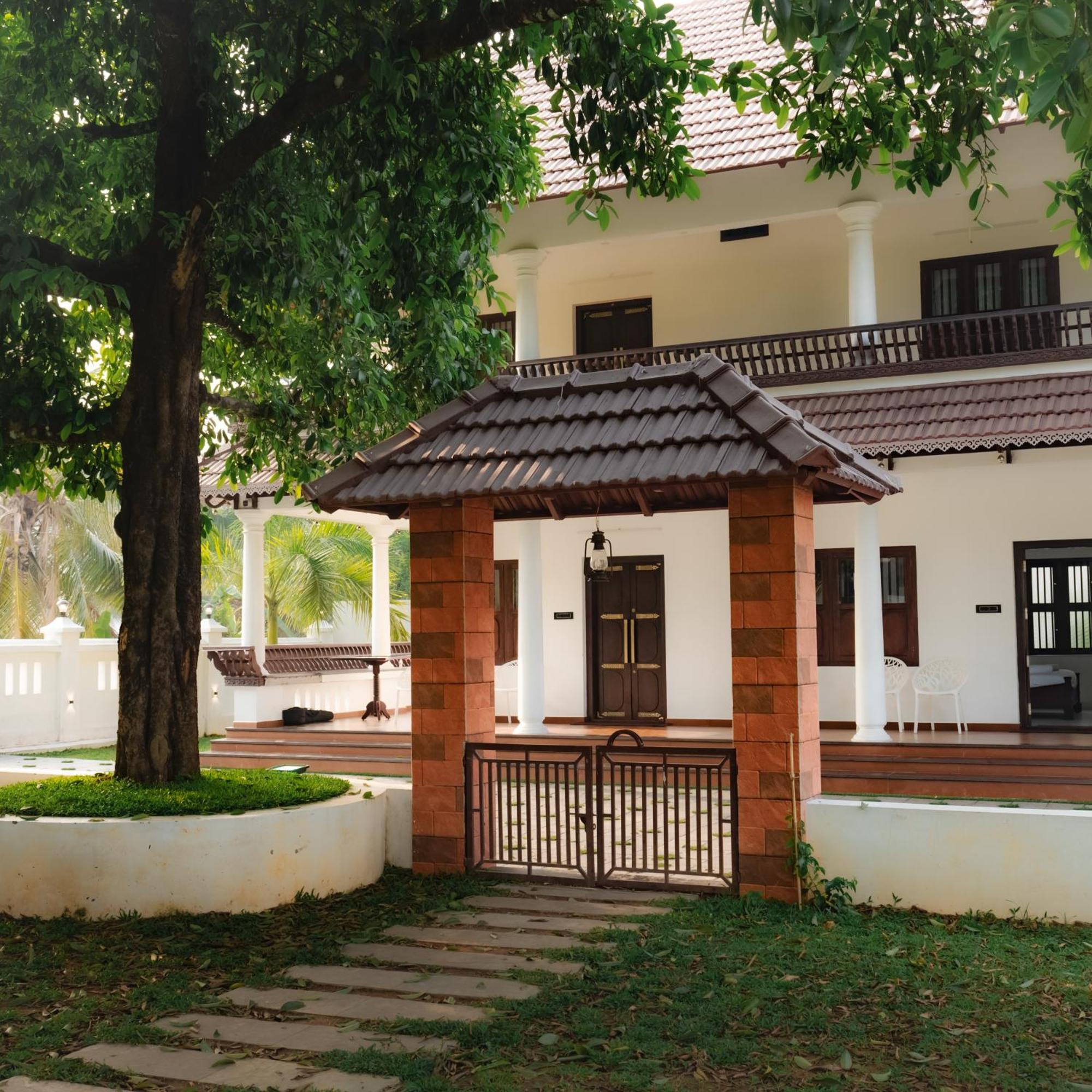 Tamarind Heritage Holiday Home Ангамали Экстерьер фото